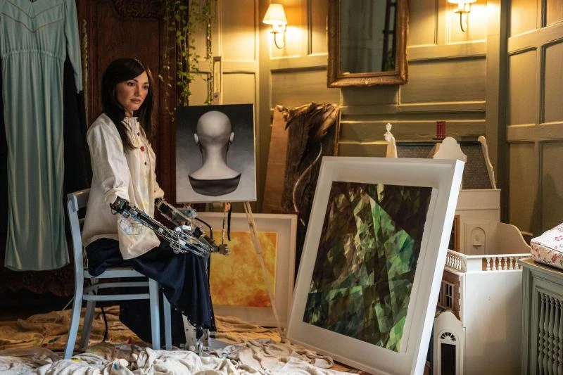 Ressam robot Ai-Da Mısır'da gözaltına alındı gözleri oyulmak istendi